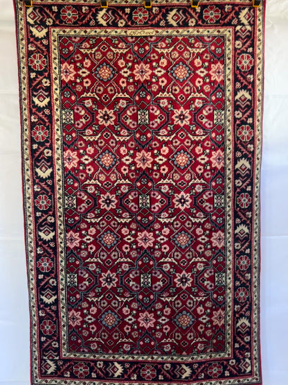 Handmade Oriental  102 x 168 cm | 5.51 x 3.35 ft