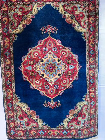 Handmade Romainian Rug 157 x 102 cm | 5.15 x 3.35 ft