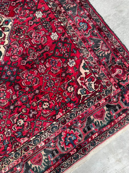 Handmade Persian Hosseinabad 220 x 150 cm | 7.22 x 4.92