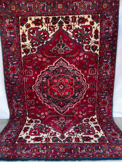 Handmade Persian Bakhtiar 300 x 190 cm | 9.84 x 6.23 ft